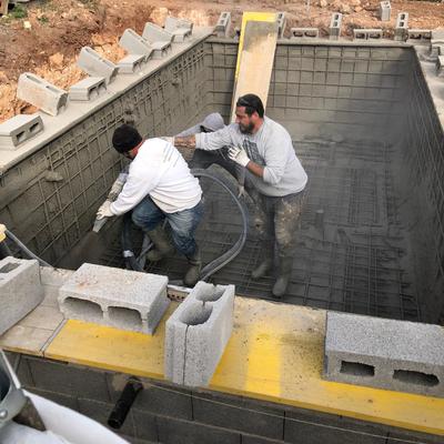 Gunite de piscina con hormigón proyectado