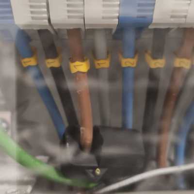 Pinza balanceadora de punto de recarga