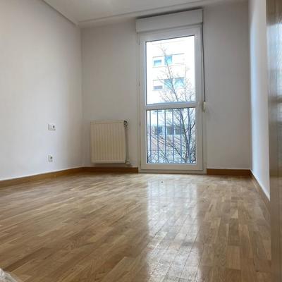 Rehabilitación de pintura en dormitorio