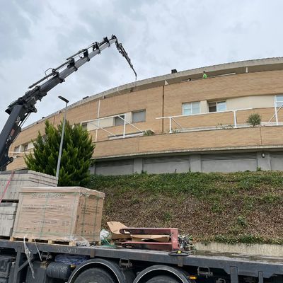 DESCARGANDO PANELES SOLARES