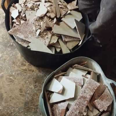 Demolición baldosa existente en Baño