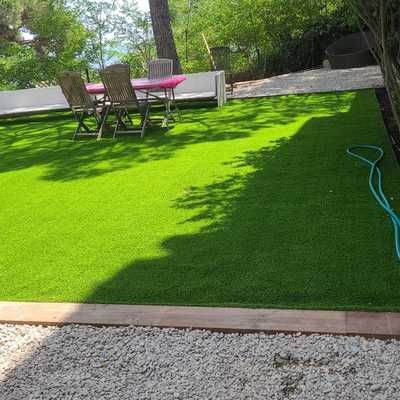 Instalación de césped artificial