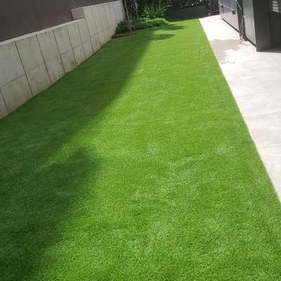 Instalación de césped artificial