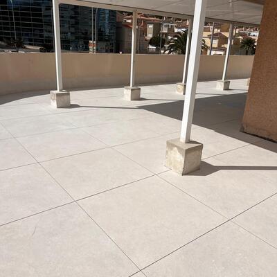 terraza con pavimento elevado