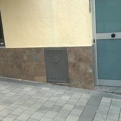 Frente de los bajos fachada principal