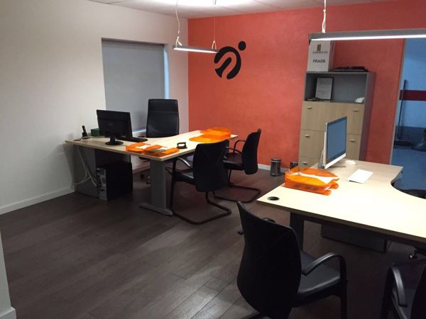 OFICINAS ASCENSORES LEVEL