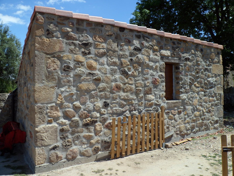 CASETA DE PIEDRA