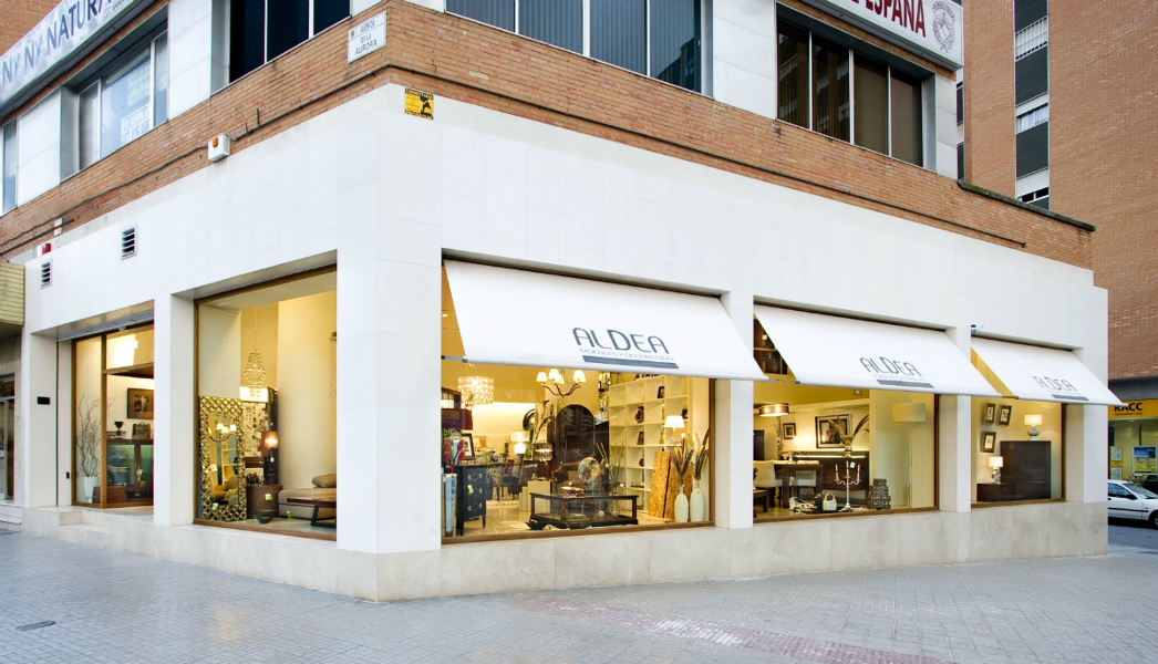 Fachada exterior de la tienda