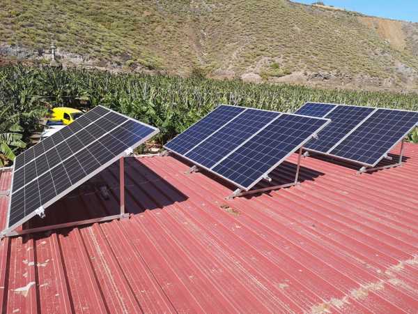 Instalación FOTOVOLTAICA  en finca de plataneras.