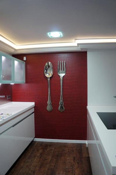 Instalación Papel Vinilico en Cocina