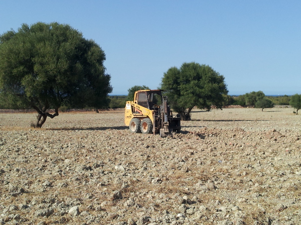 MINI KOMATSU CON RETRO Y PALA