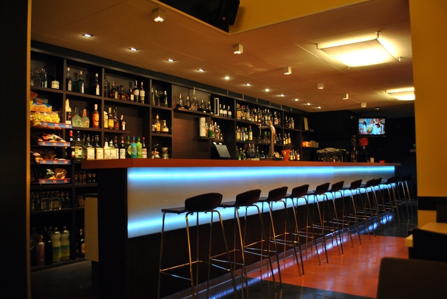 Reforma Integral Local. Bar Mitos