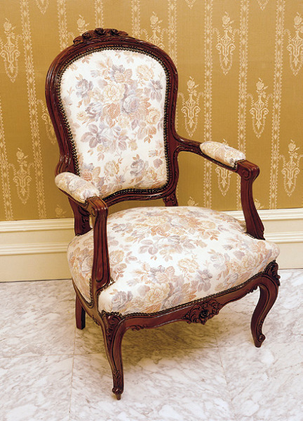 Silla clásica tapizada