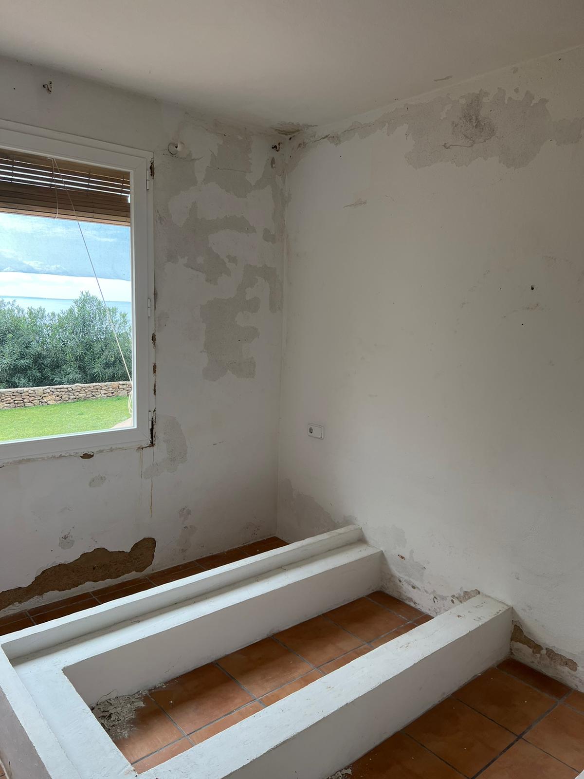 REPARACION FILTRACIONES Y HUMEDADES EN FACHADA E INTERIORES