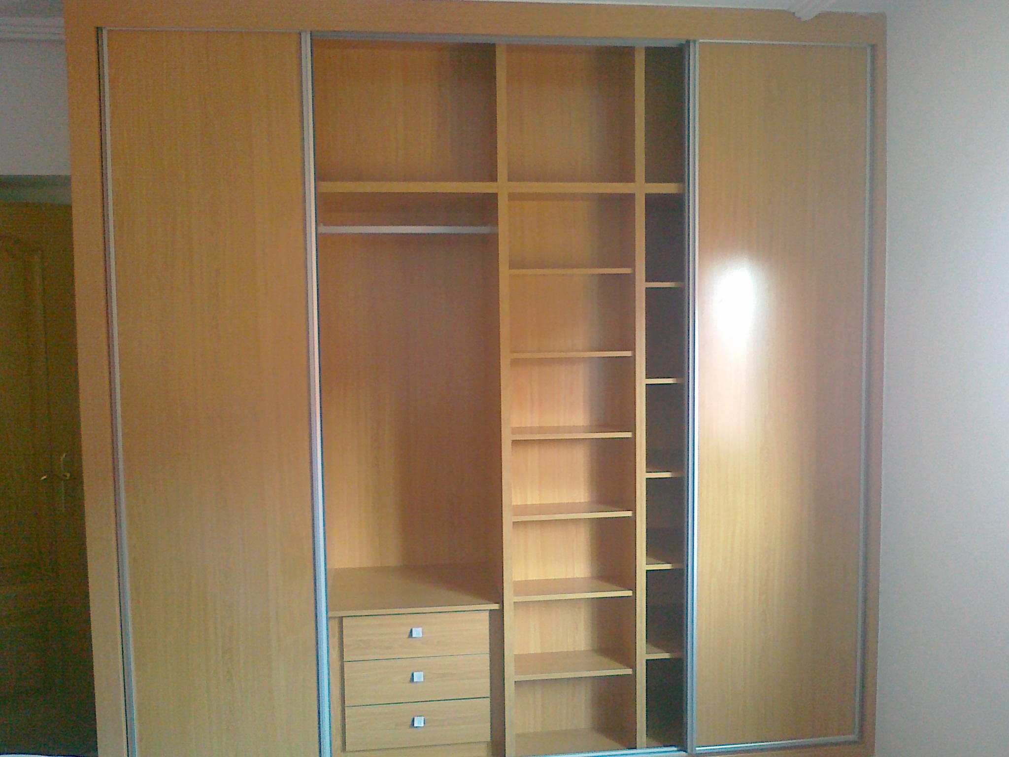 ARMARIO PUERTAS CORREDERAS