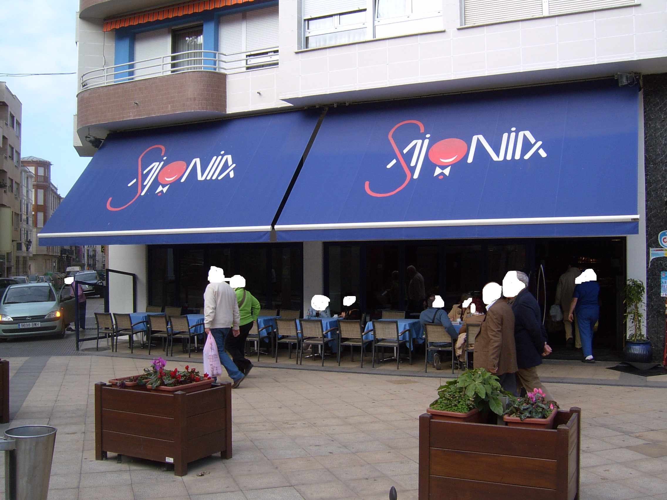 Toldos brazo articulado