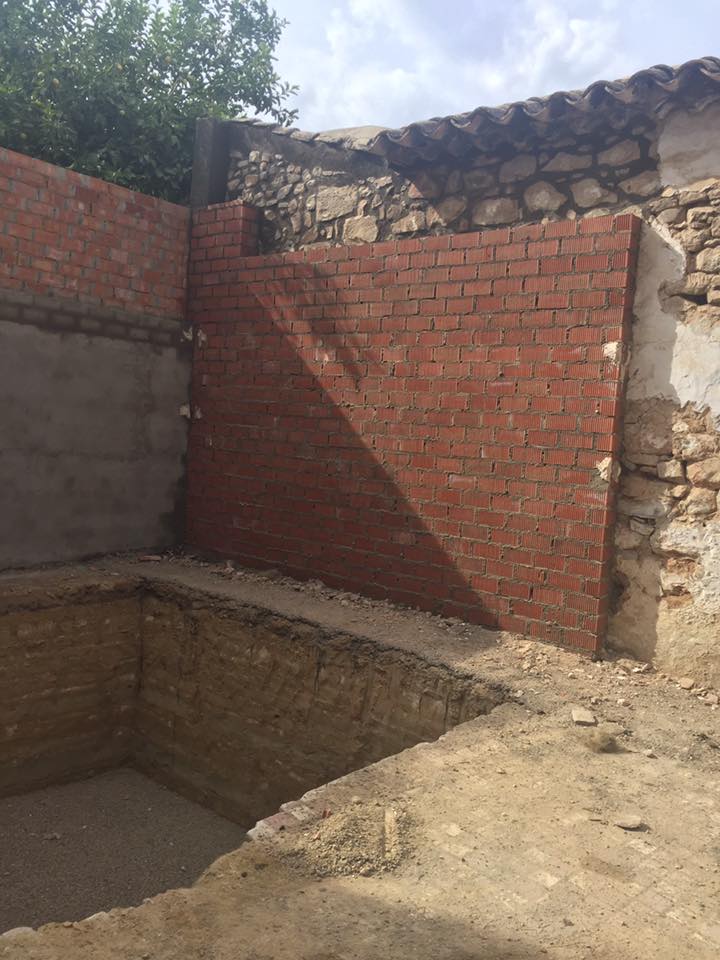Demolicion, muros y hueco piscina