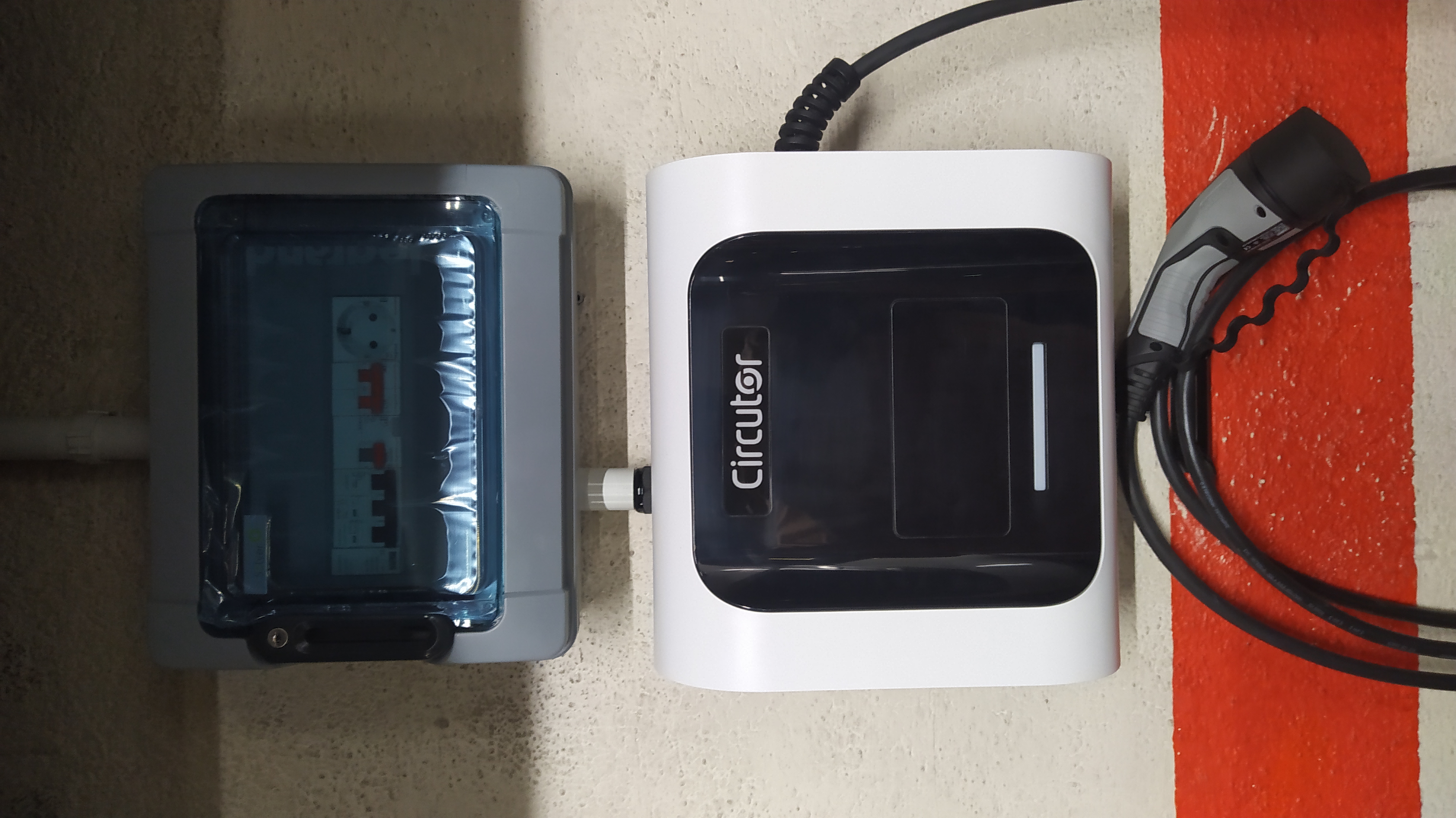 Circutor en garaje comunitario