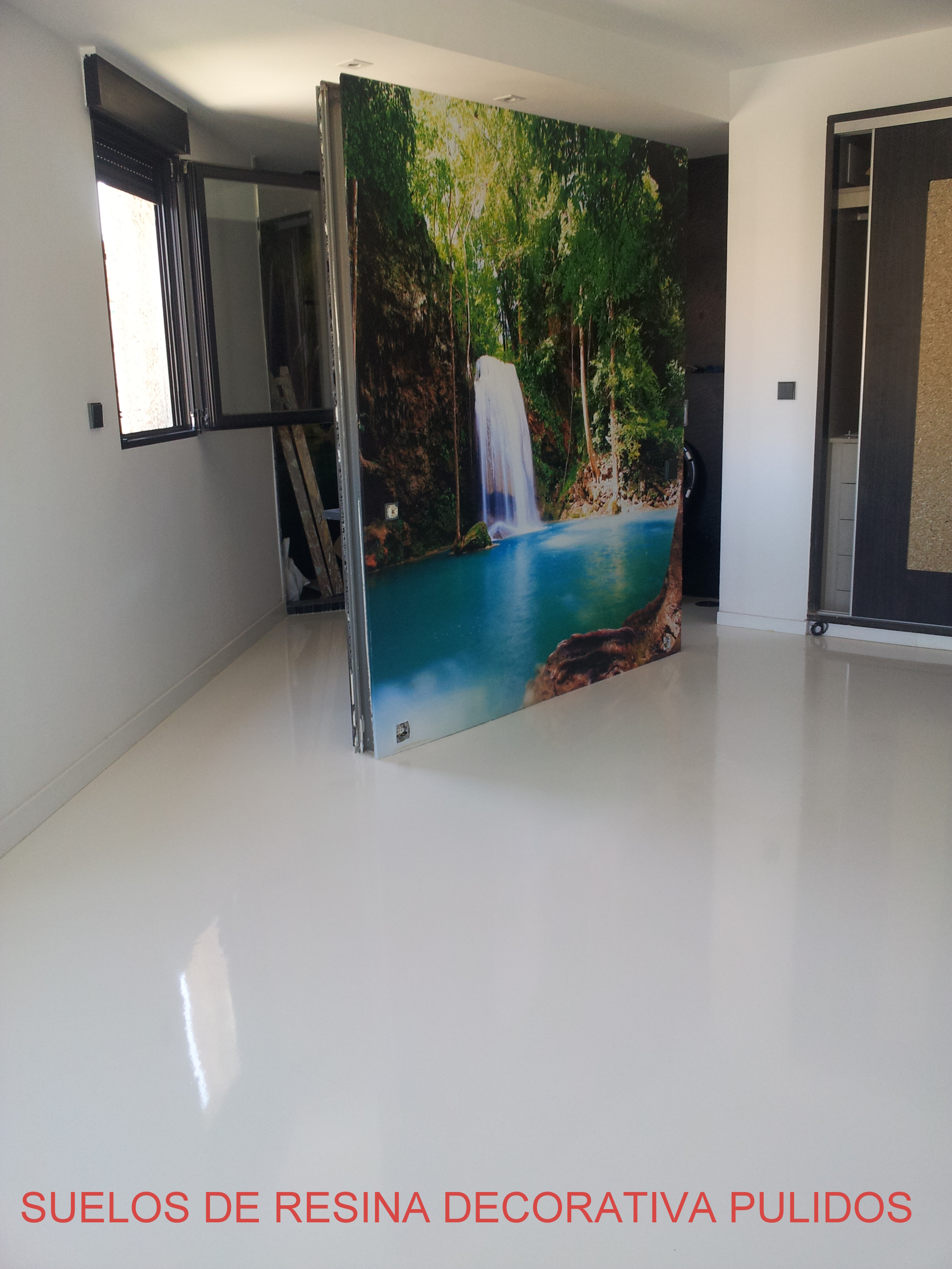 SUELOS DE RESINA PULIDOS