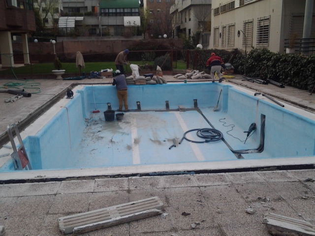 Piscina comunitaria Alturo Soria 