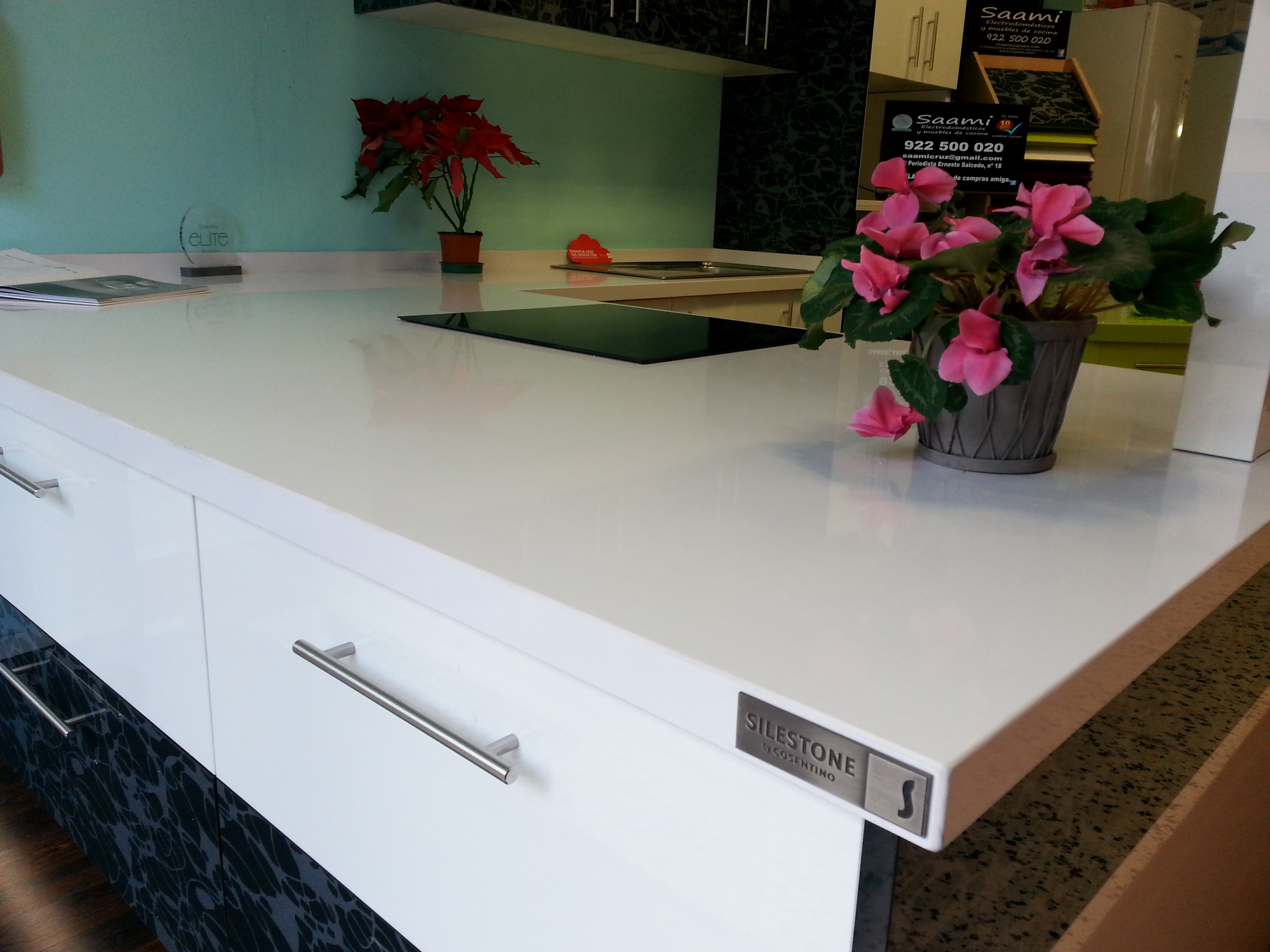 Somos Show room de Silestone, Dekton, Silestone Eco Line, Sensa