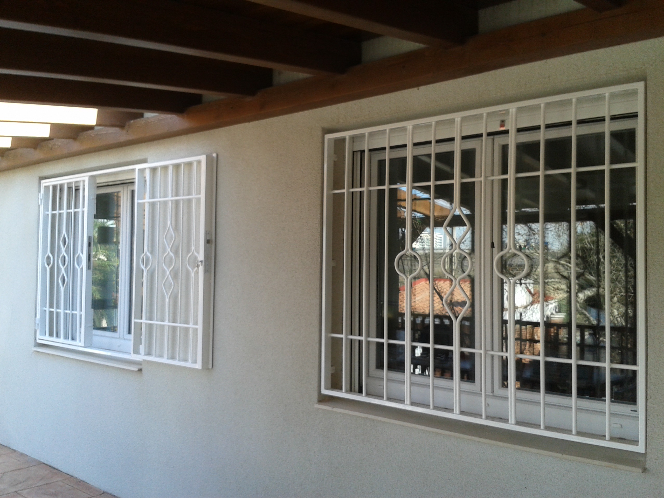 Rejas Fijas y Abatibles