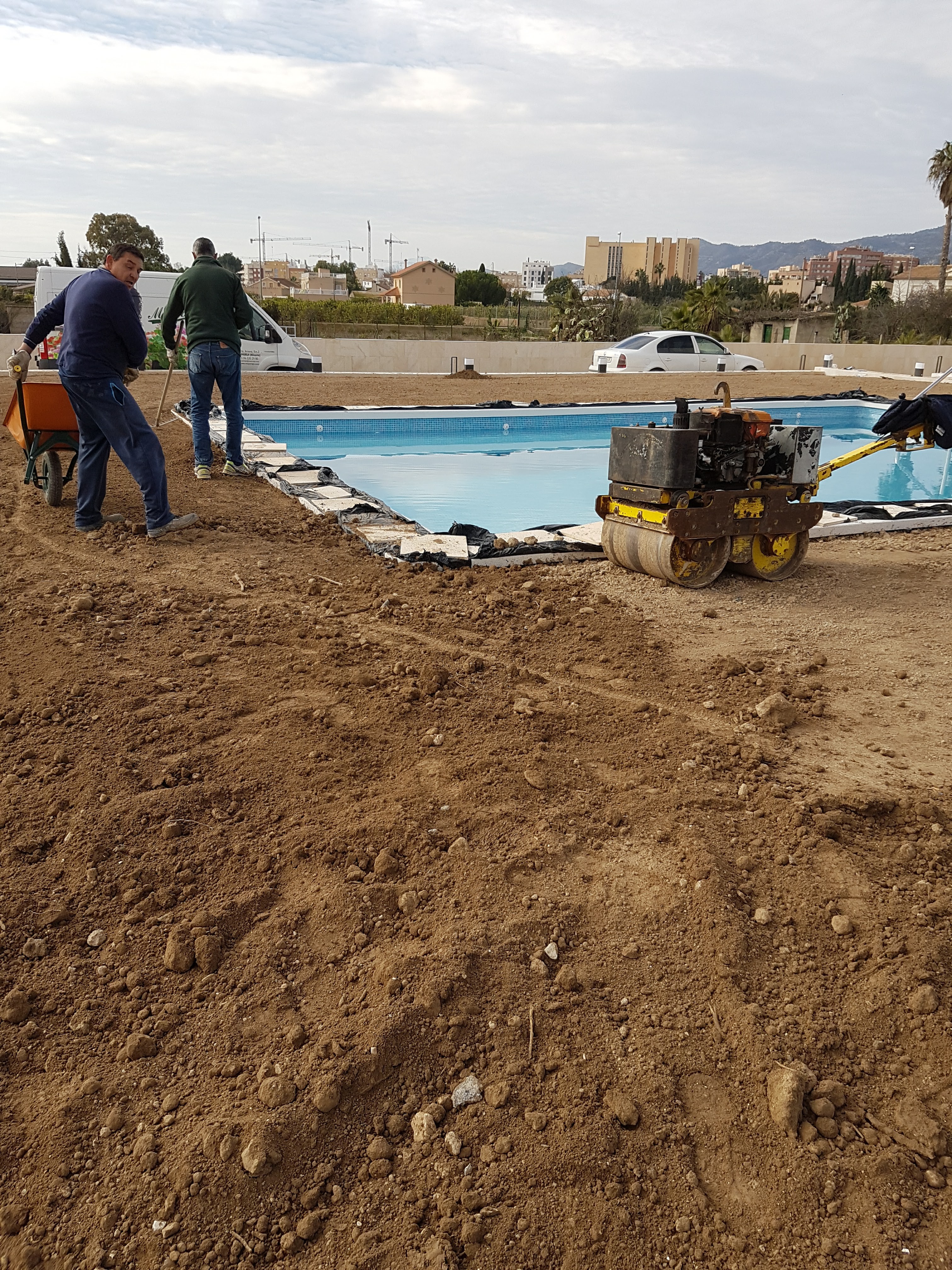 Preparacion para cesped natural.