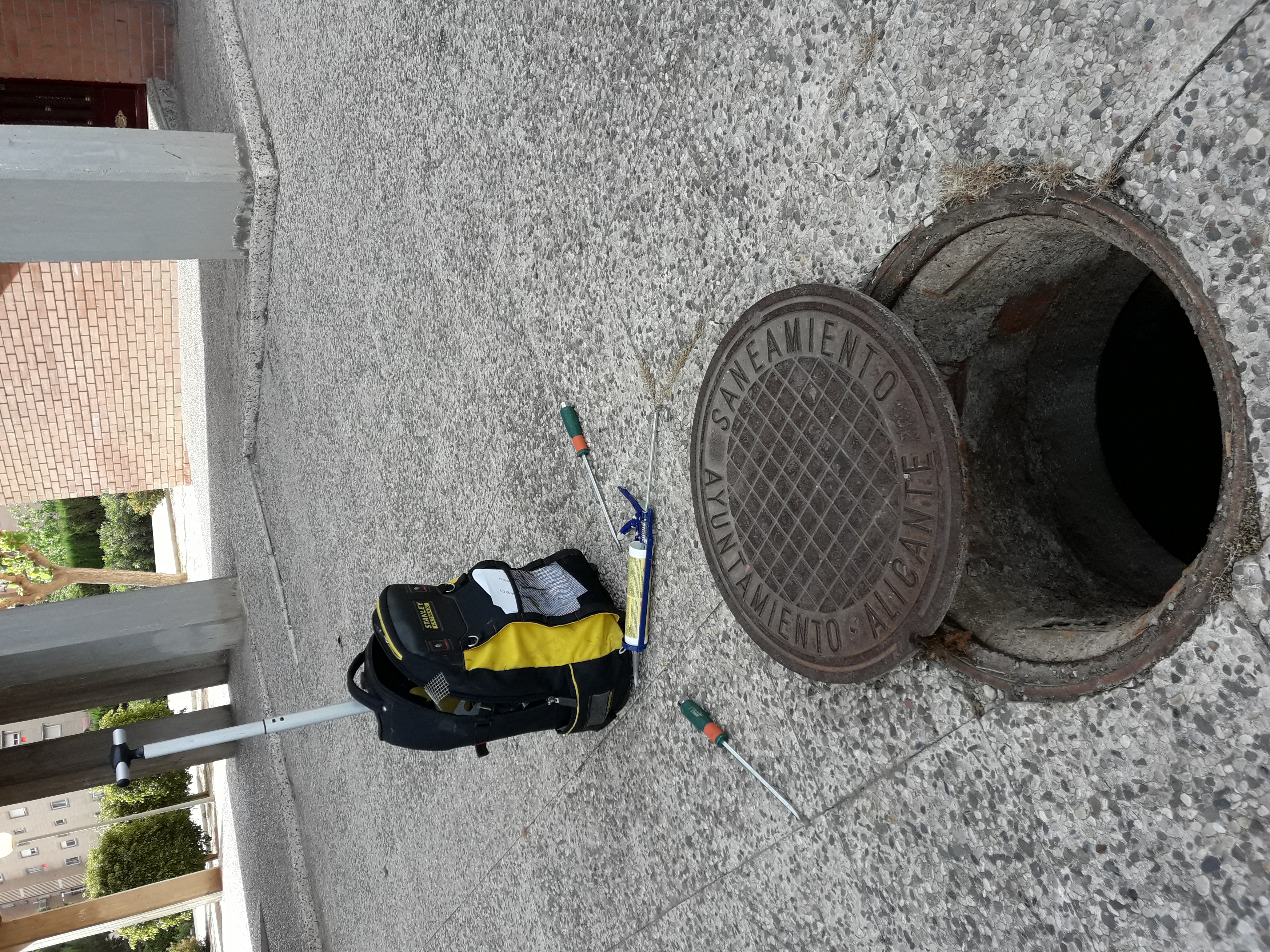 DESINSECTACIÓN Y DESRATIZACIÓN