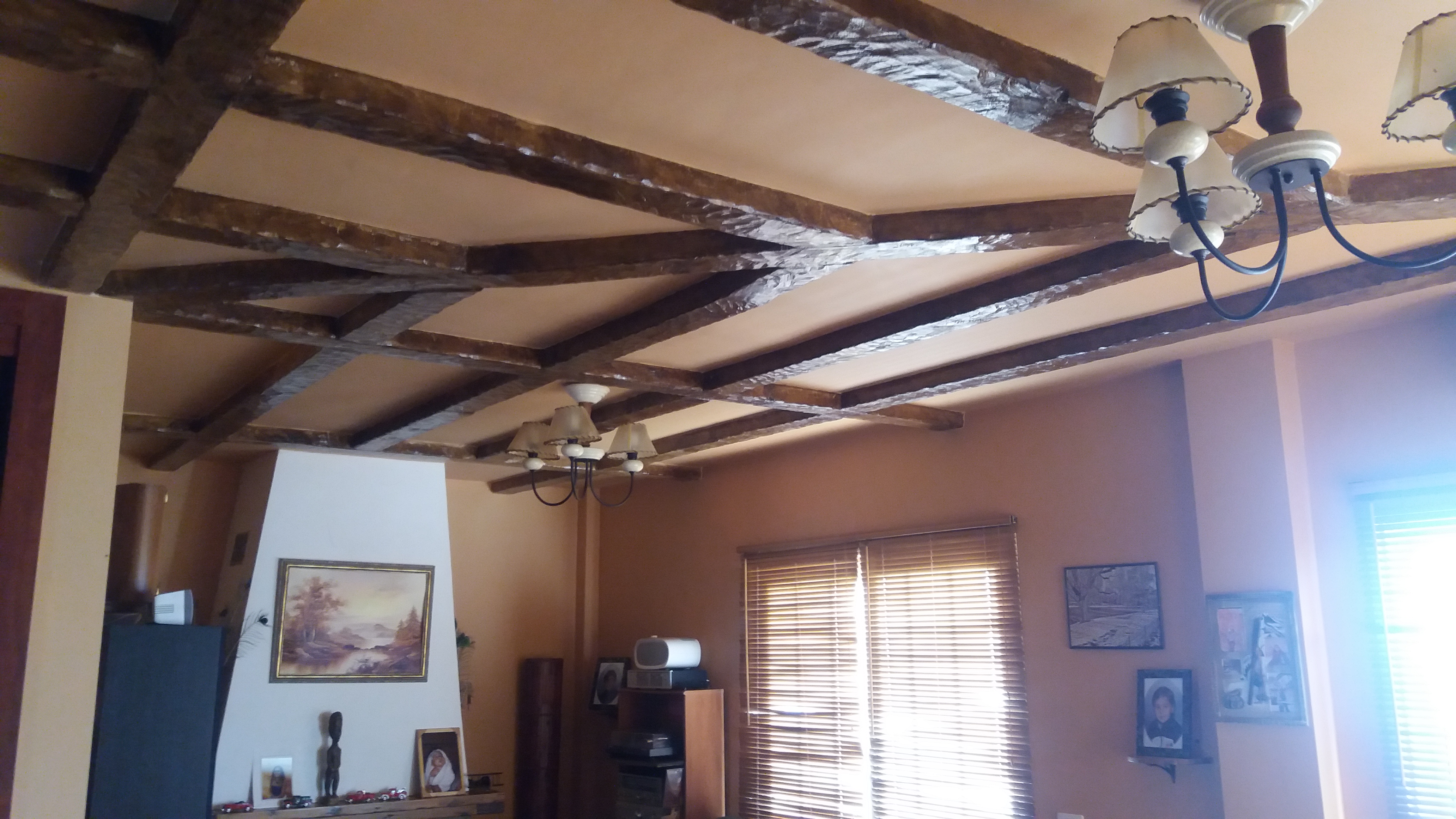 techos imitacion a madera con cornizas de escayola