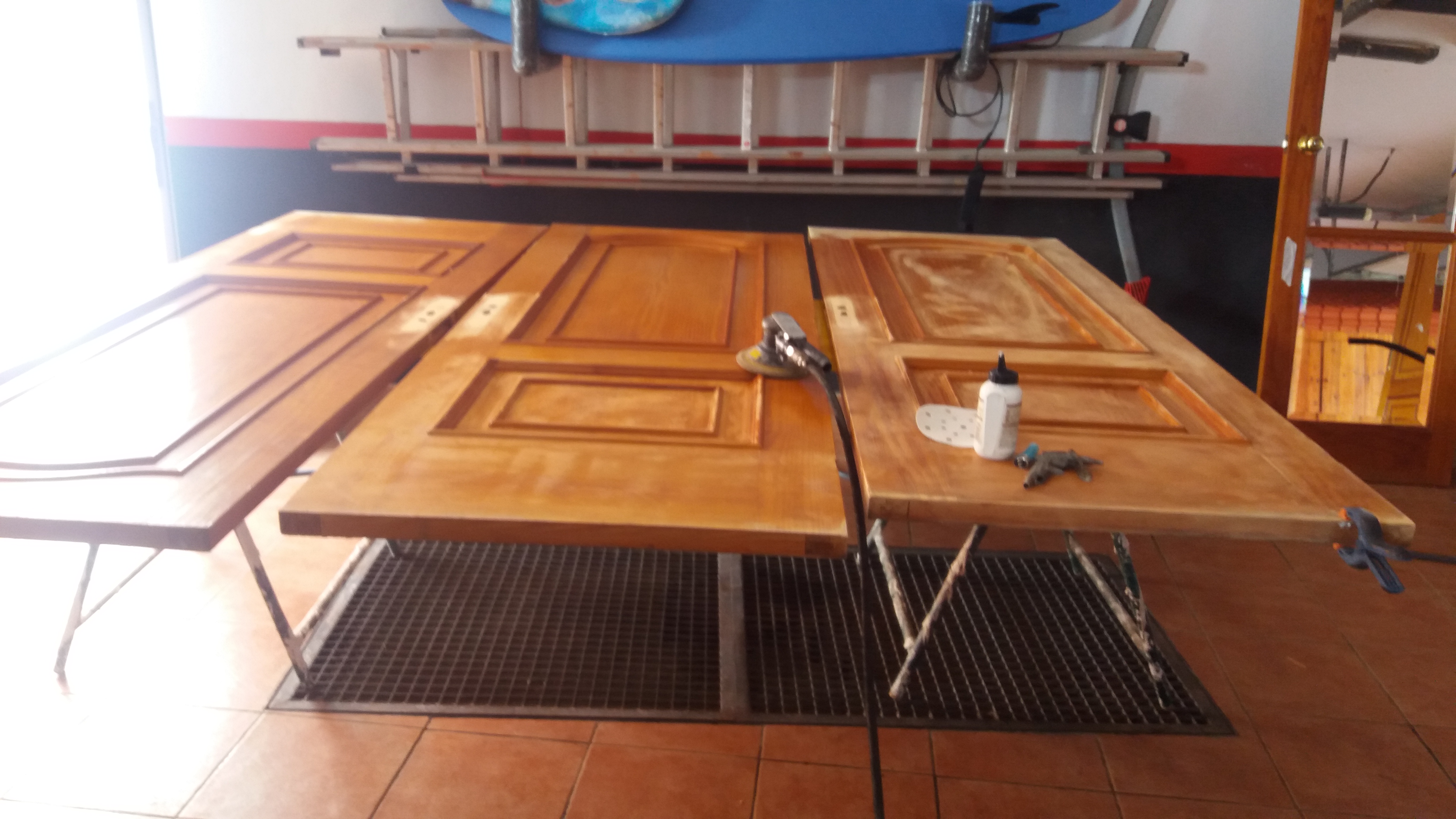 lacado de puertas en blanca (fase de preparacion)