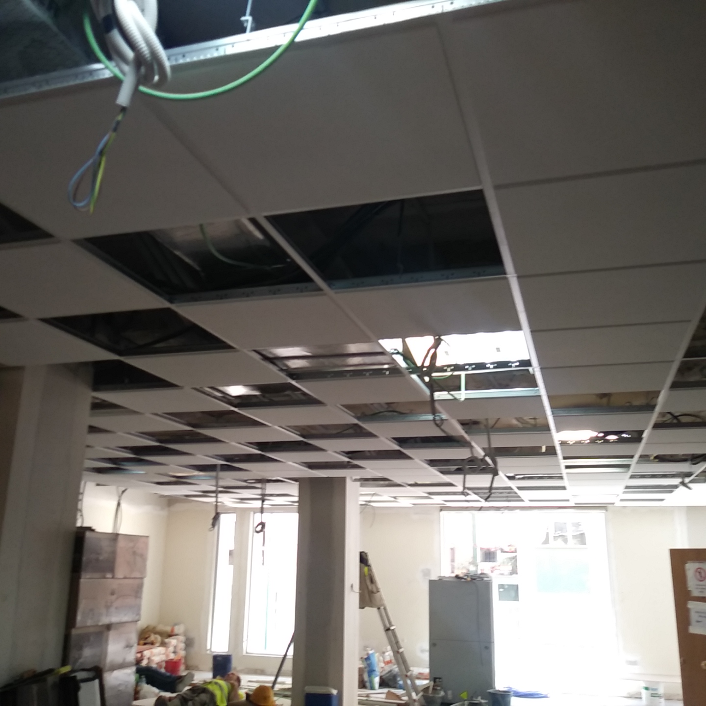 Techo desmontable 60x60 Armstrong en BBVA Altozano