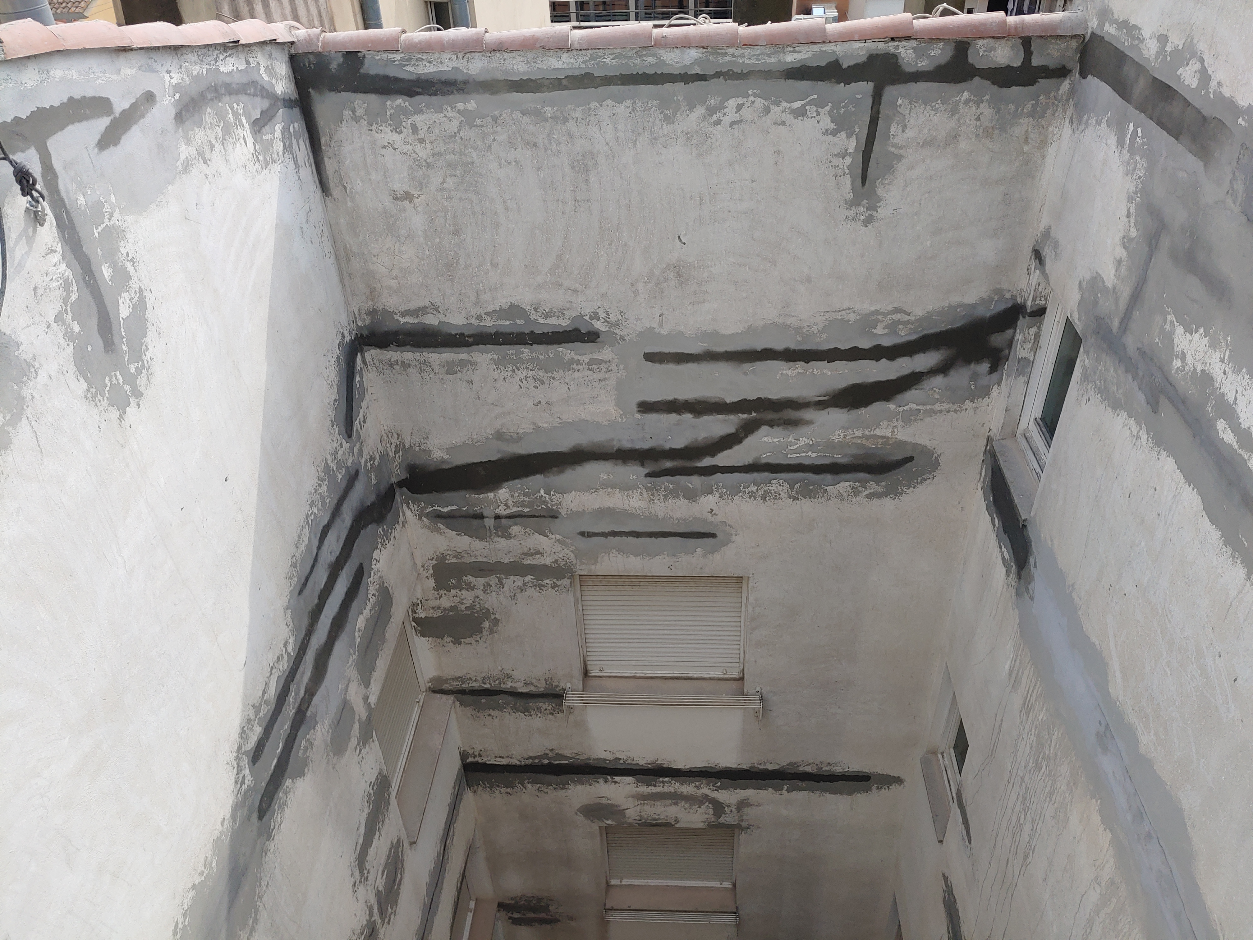 Estat pati de llums posterior als treballs de reparació.