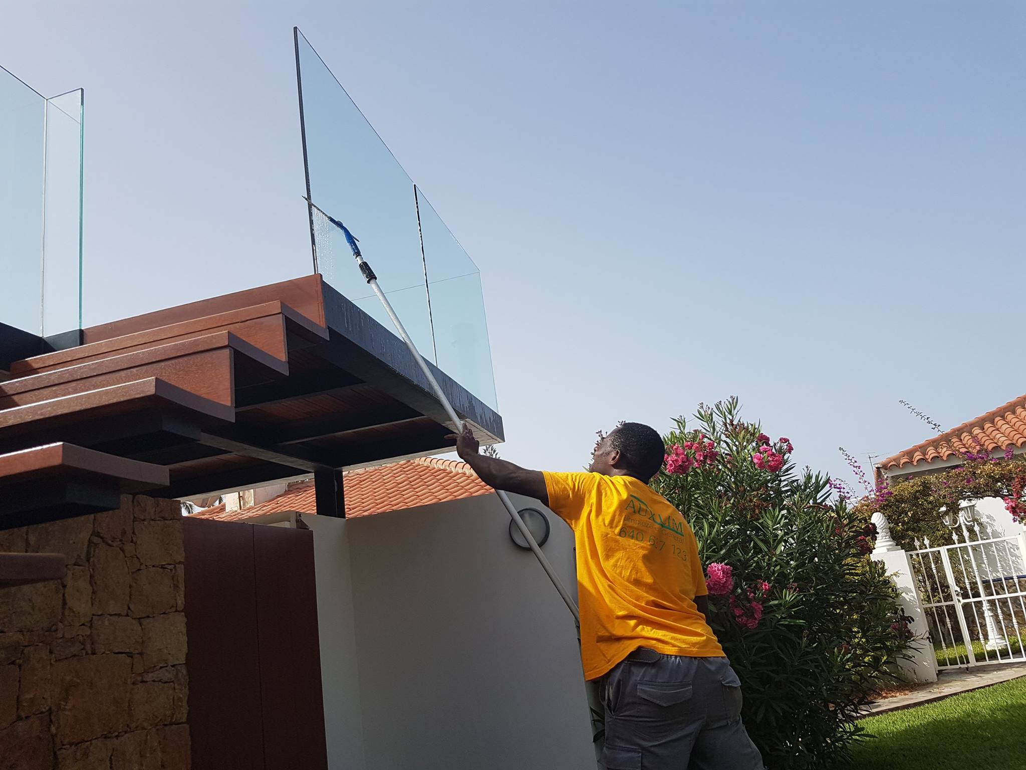 LIMPIEZA DE CRISTALES