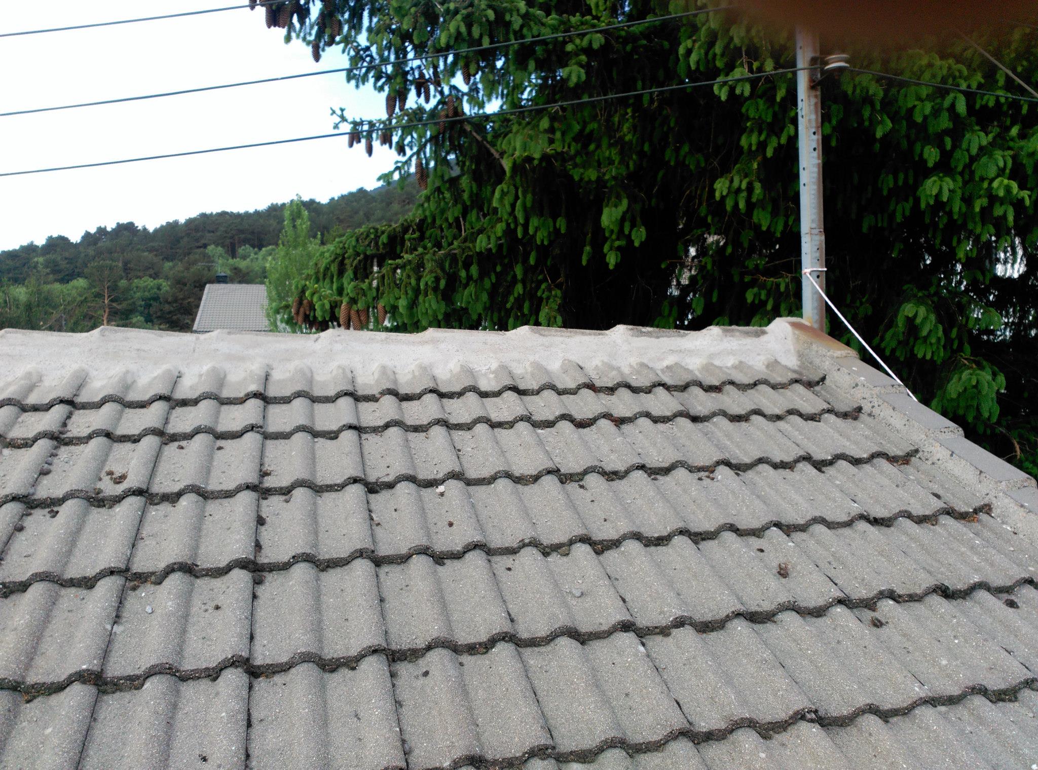 Reconstruccion tejado,caballetes y chimeneas.