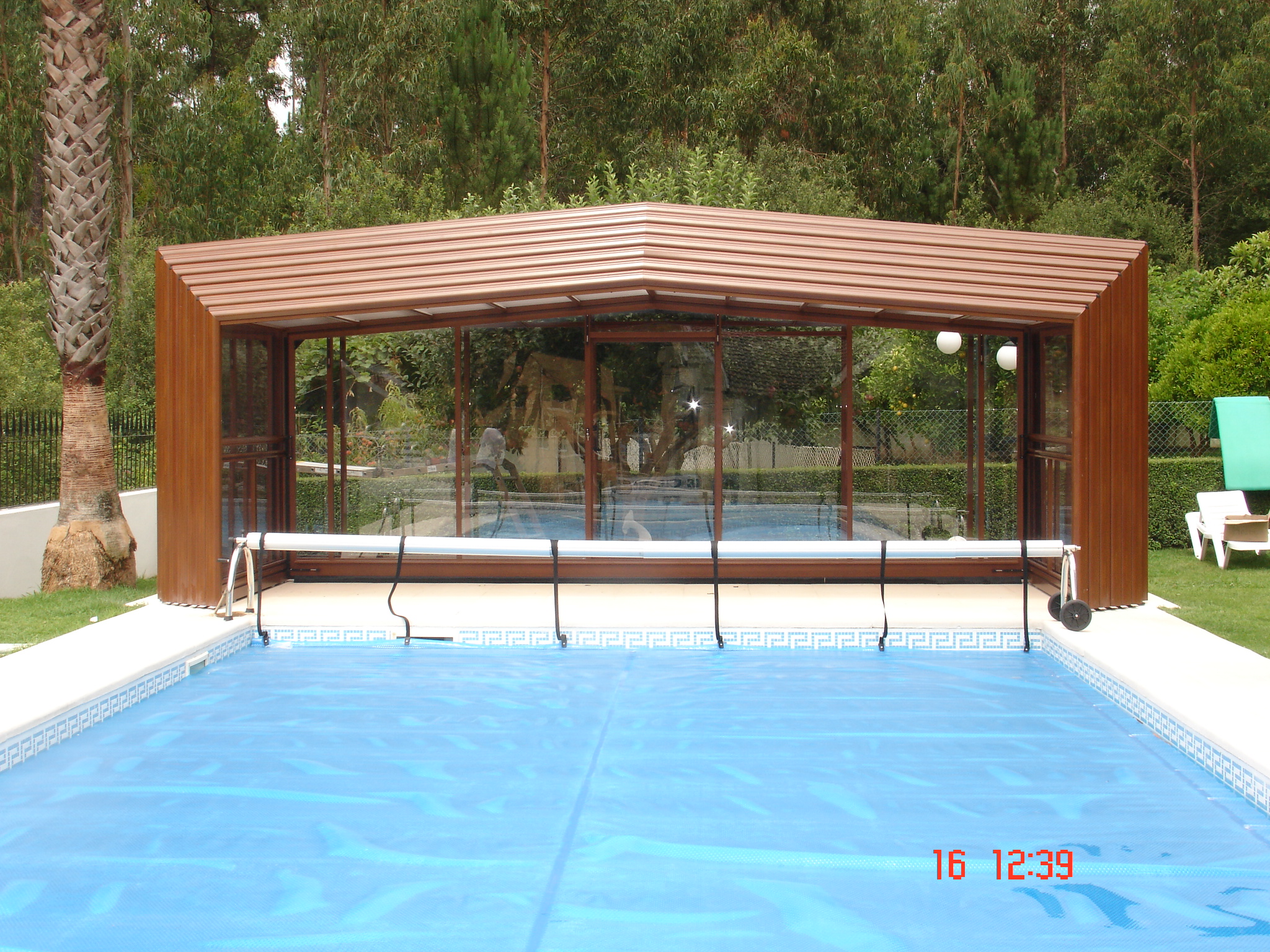 Cubierta alta, telescópica, plegada