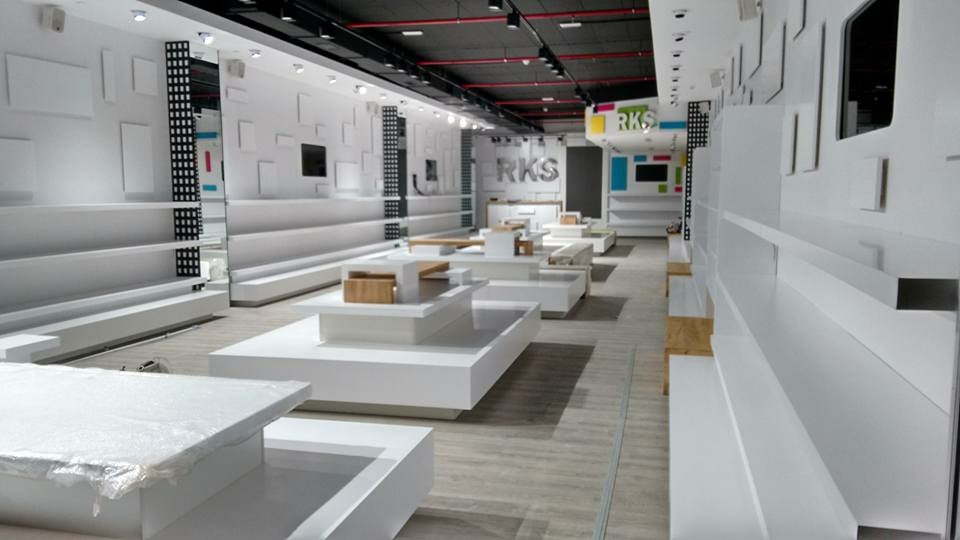 Montaje mobiliario de tienda