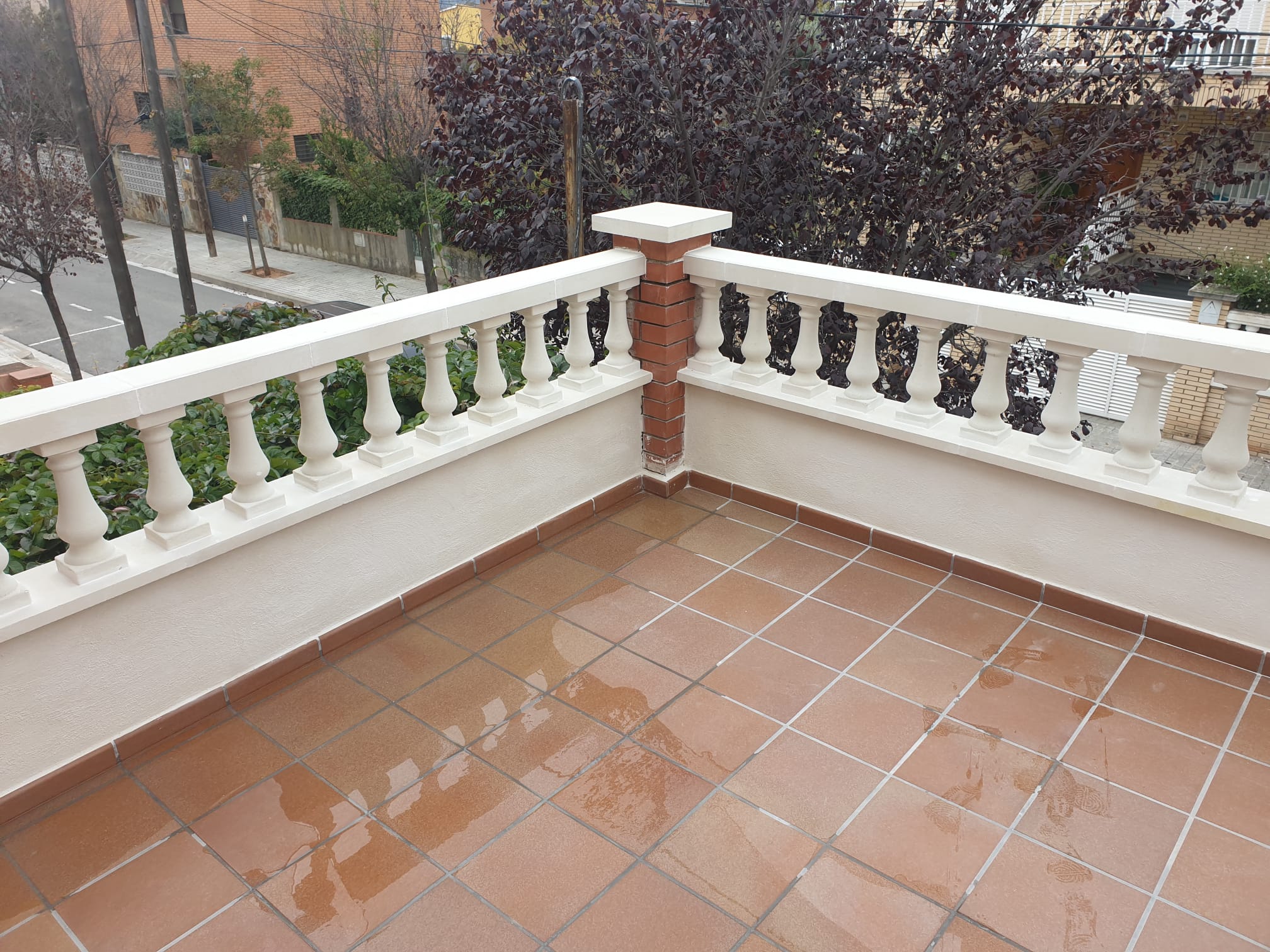 Impermeabilización de terraza acabada en greco gres