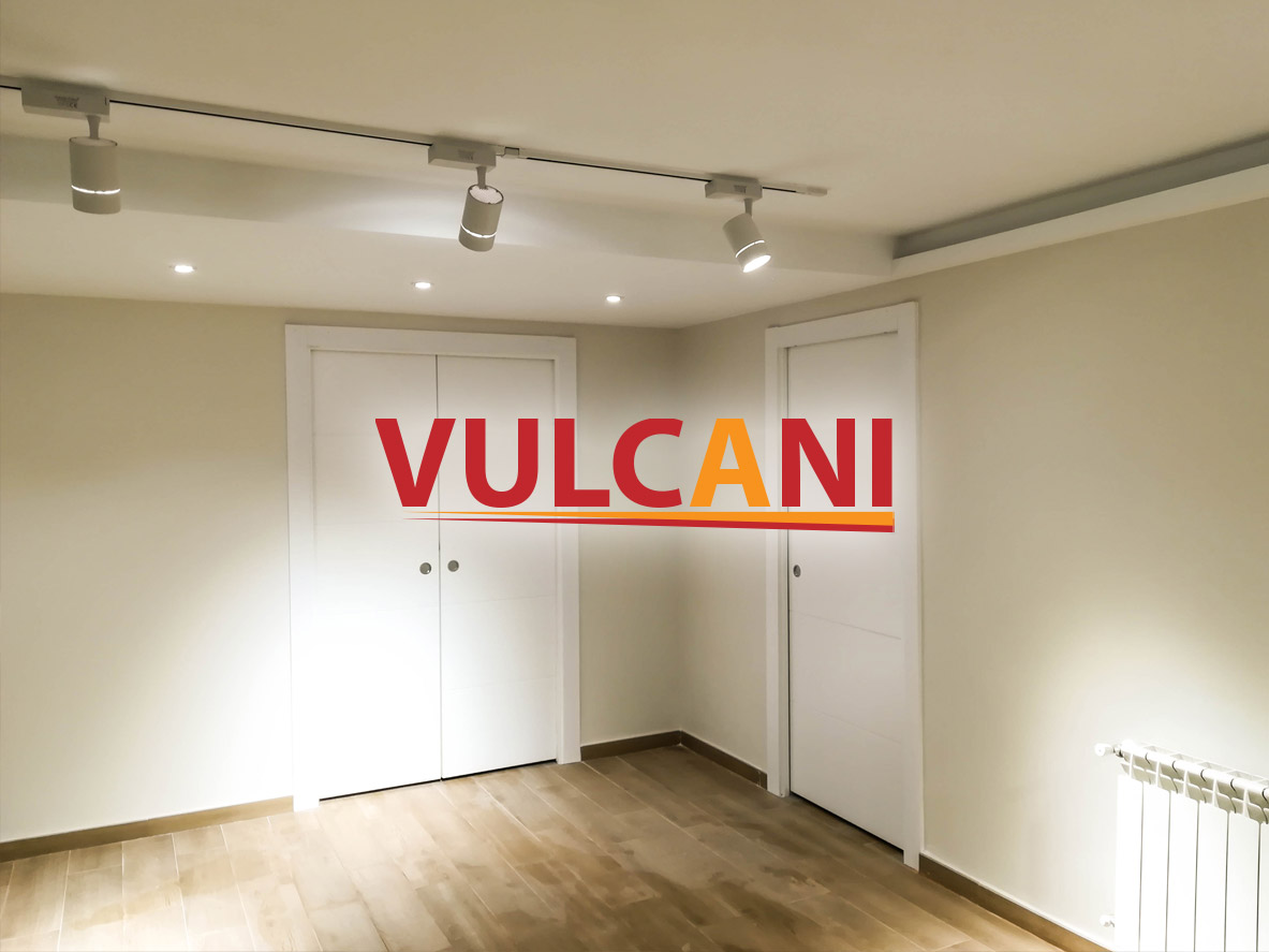 Sótano reformado moderno