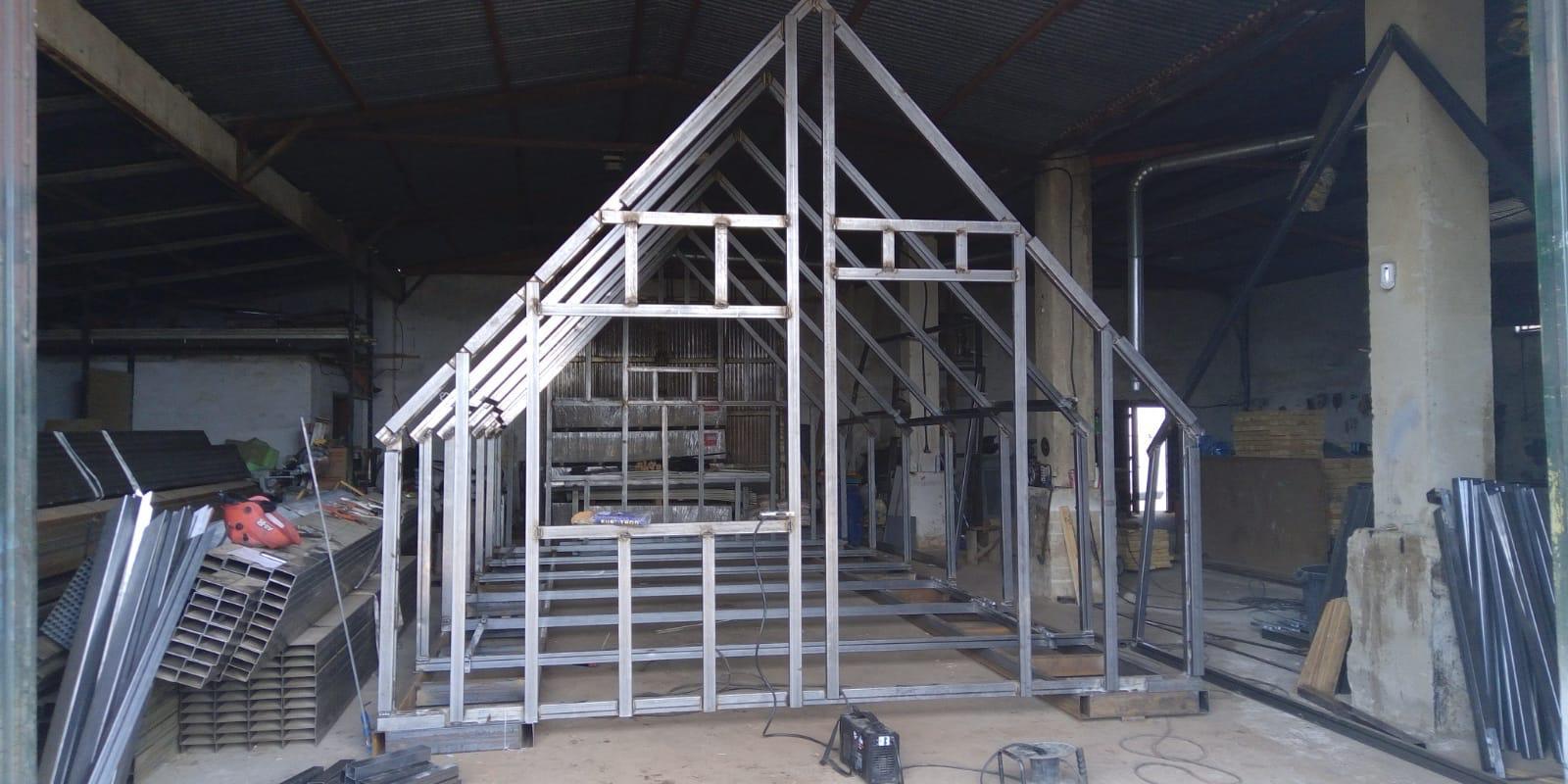 Estructura para casa prefabricada, por encargo de cliente particular