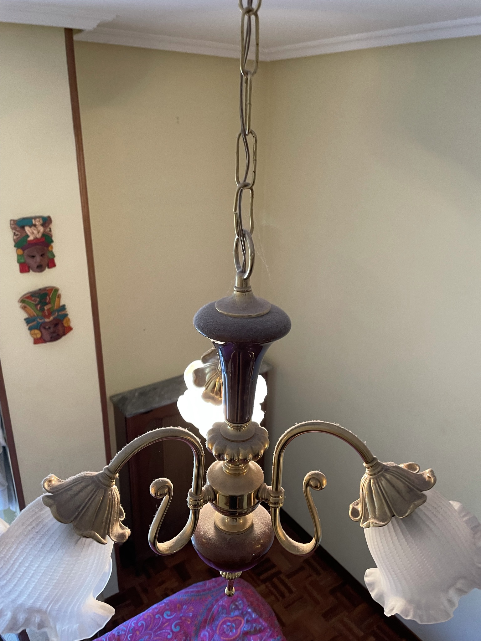 Limpieza de pequeños detalles del hogar.