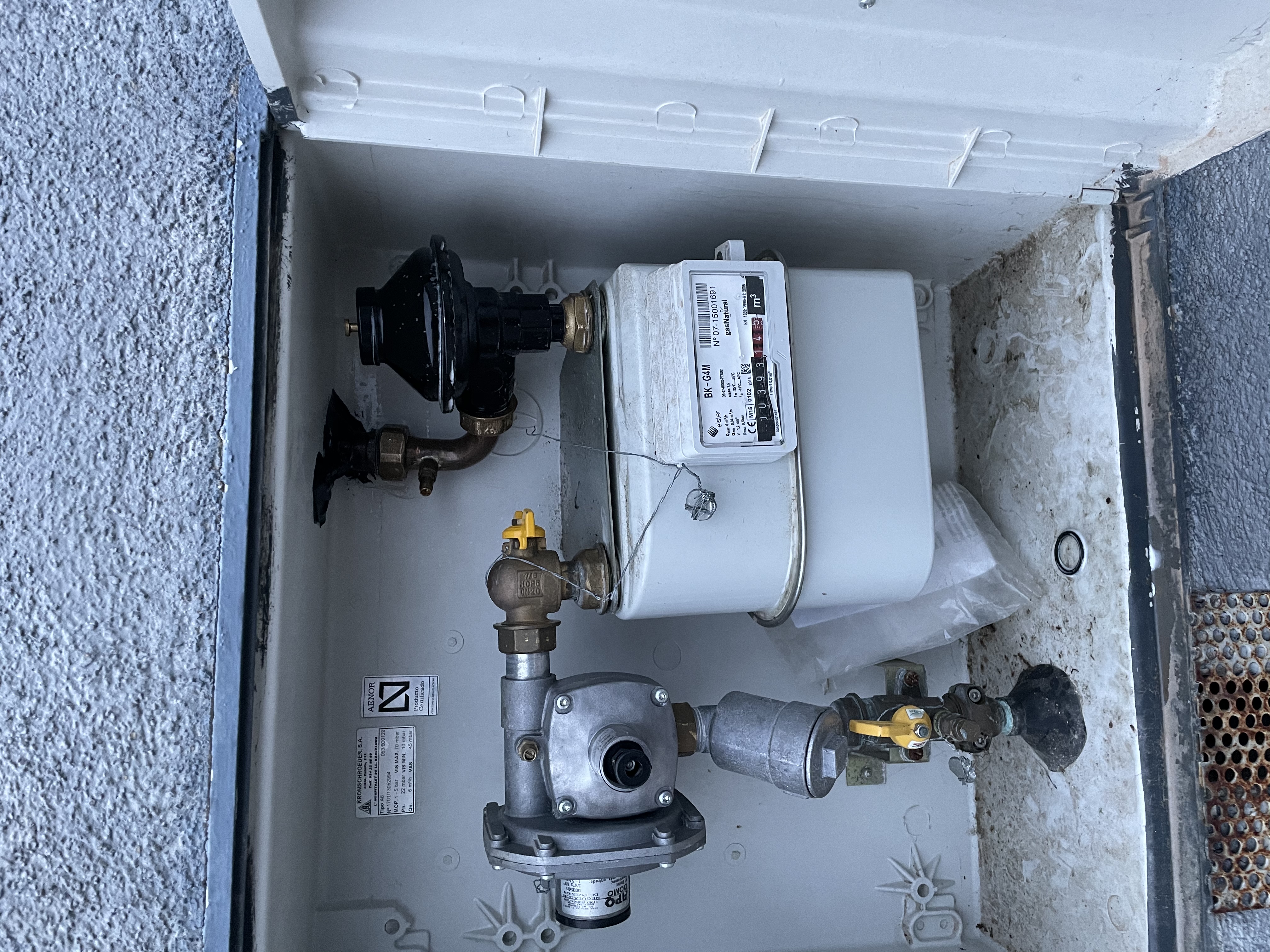 Sustitución de regulador A6 y válvula VS32