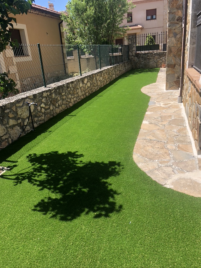 Césped artificial en Segovia