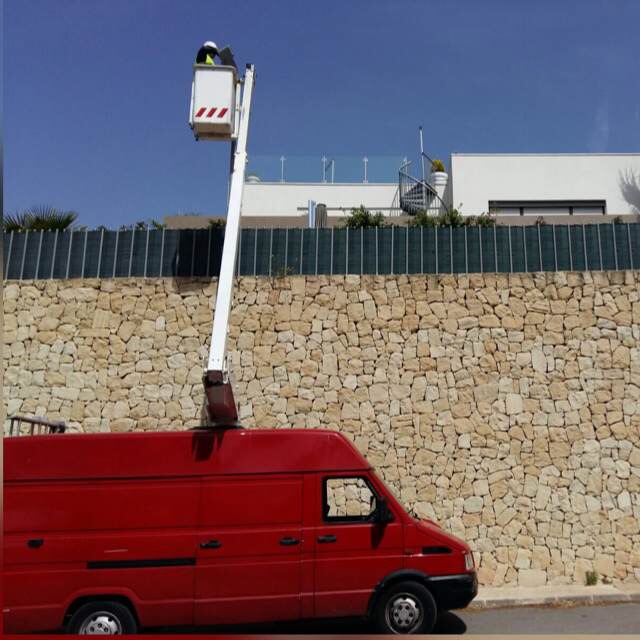 Trabajos de alumbrado cambio a led