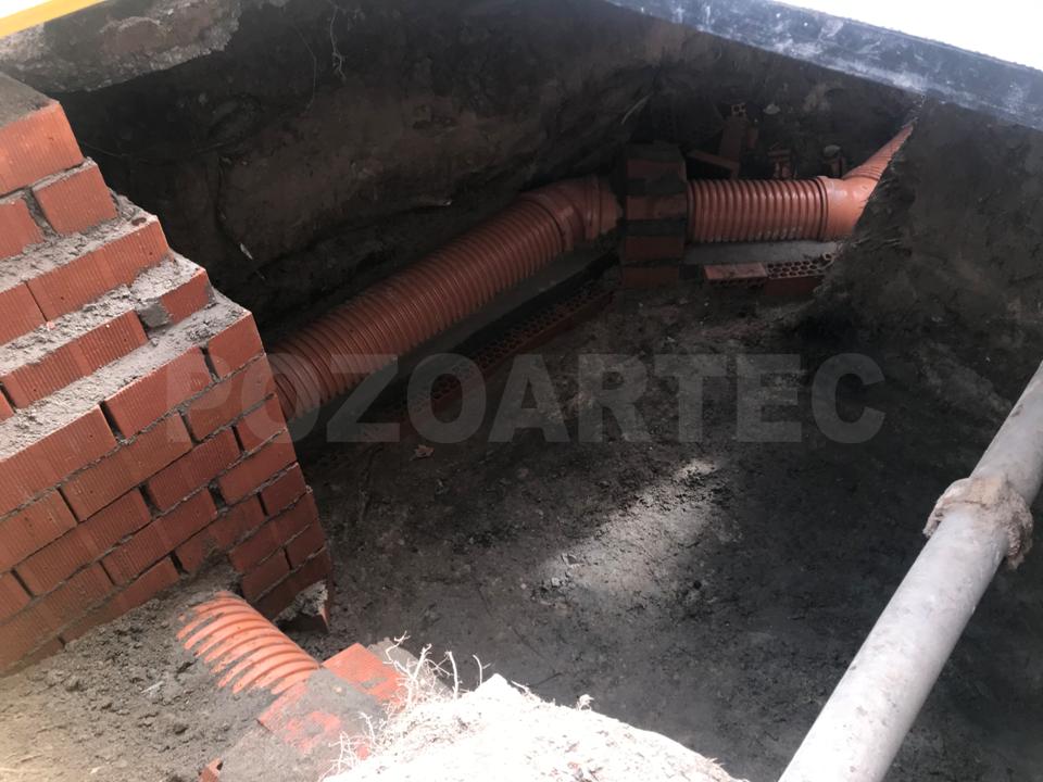 DESVIACIÓN DE COLECTOR MUNICIPAL PARA GENERACIÓN DE FOSO DE ASCENSOR.