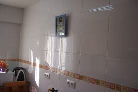 Rehabilitación y alicatado de cuarto de baño.