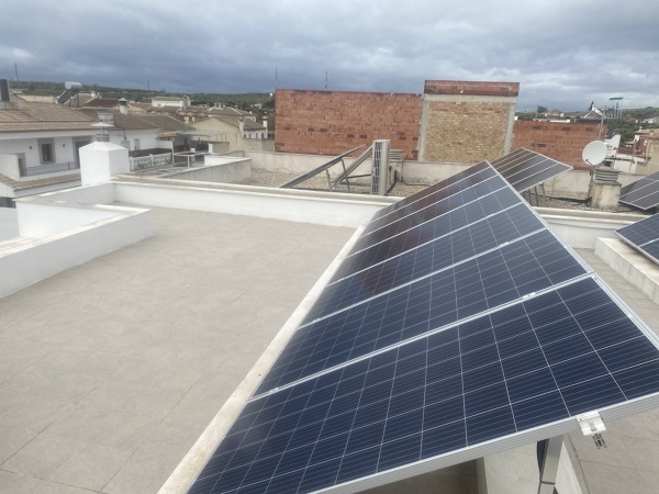 AUTOCONSUMO EN VIVIENDA UNIFAMILIAR