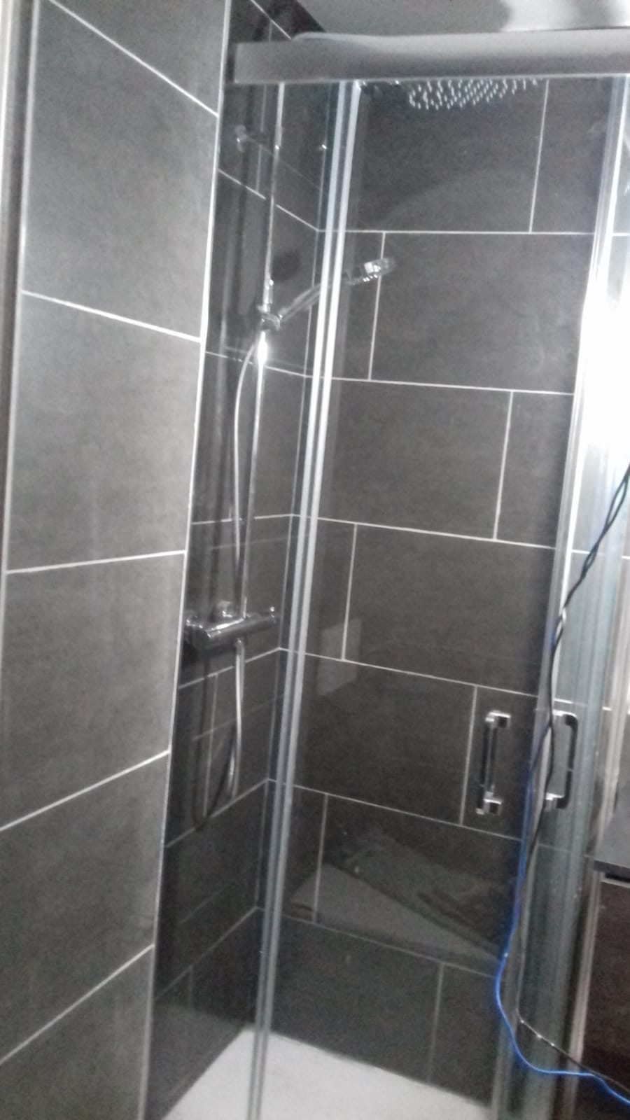 Instalación de Plato de Ducha en Reforma de Baño