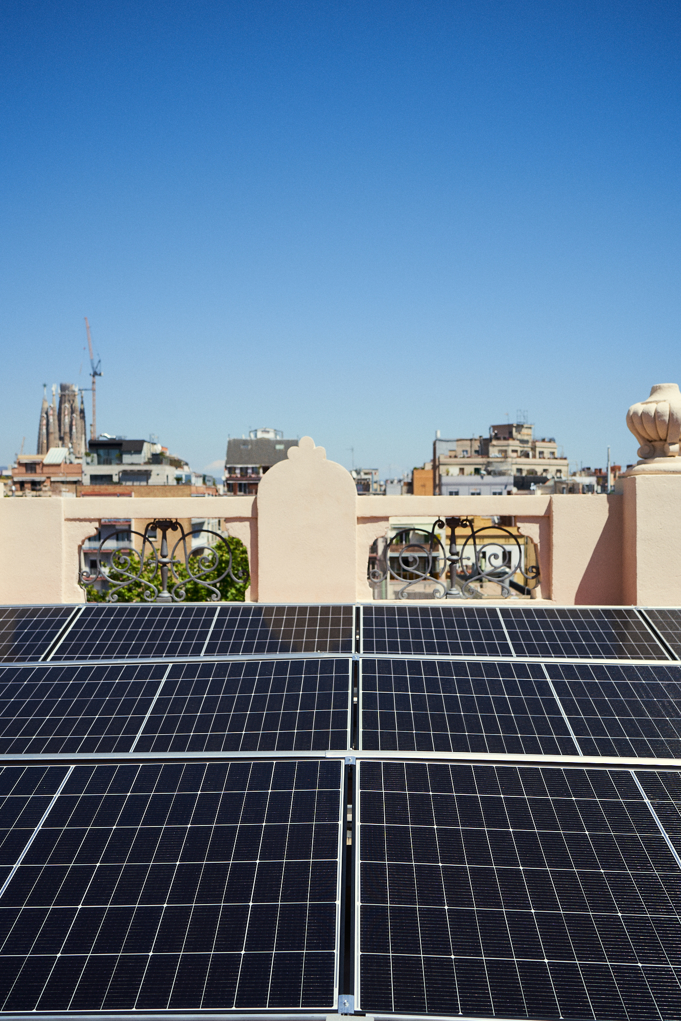 Instalación solar de autoconsumo colectivo edificio