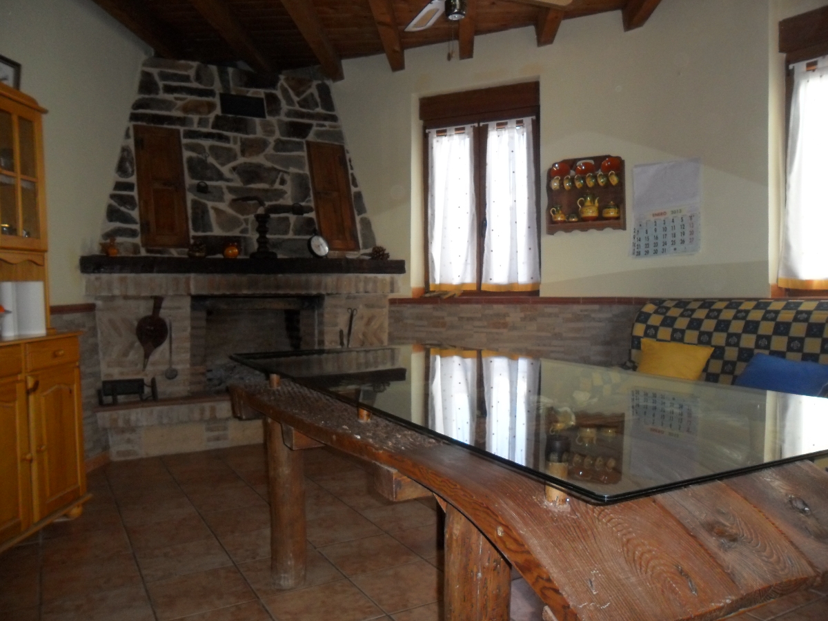 chimenea2 mas mesa de trillo