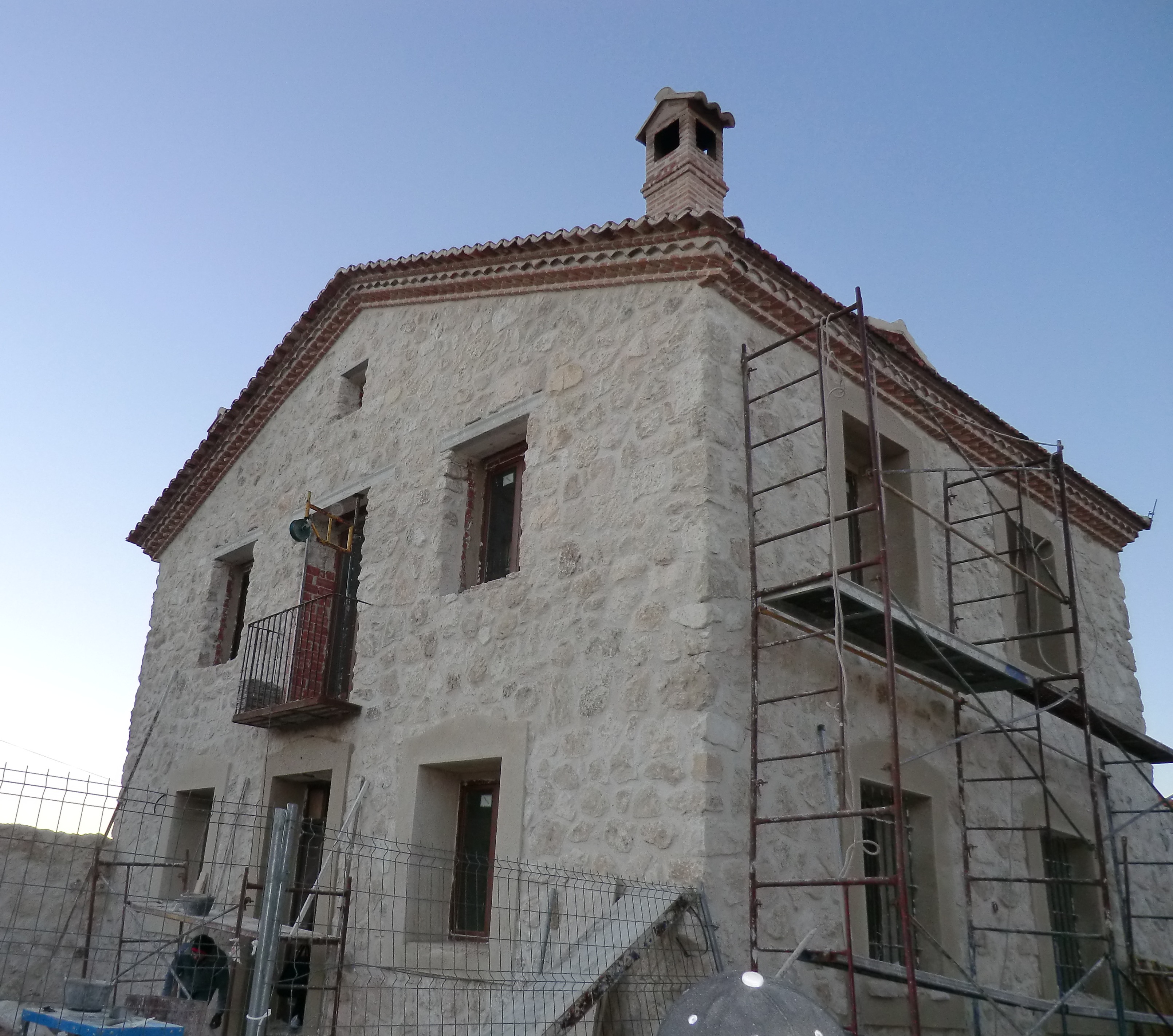 VIVIENDA ESTILO RUSTICO